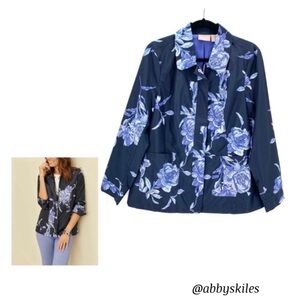 Chico’s Blue Floral Print Lightweight Windbreaker Jacket Size Small NWT